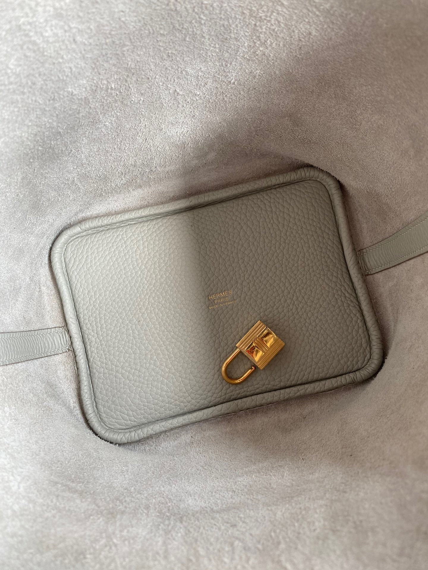 Replica Hermes Picotin Lock 18 Handmade Bag in Pearl Grey Clemence Leather